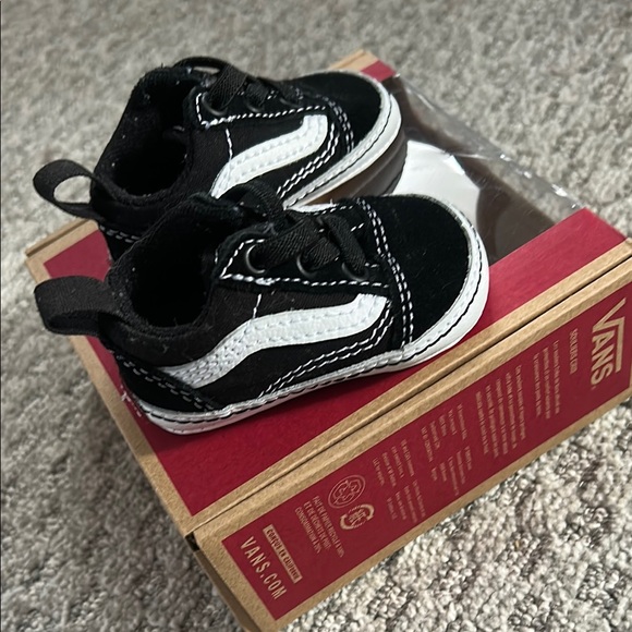 Vans Kids Black and White Sneakers - Picture 4 of 4